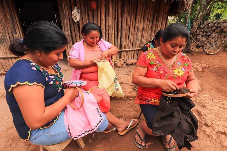 Habitantes del sureste aprueban proyecto del Tren Maya; le hallan beneficios plenos para la región