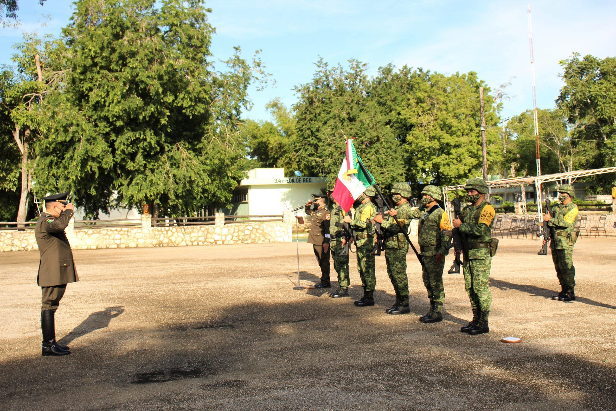 Relevo de mando en el 20/o. Regimiento de Caballería Motorizada