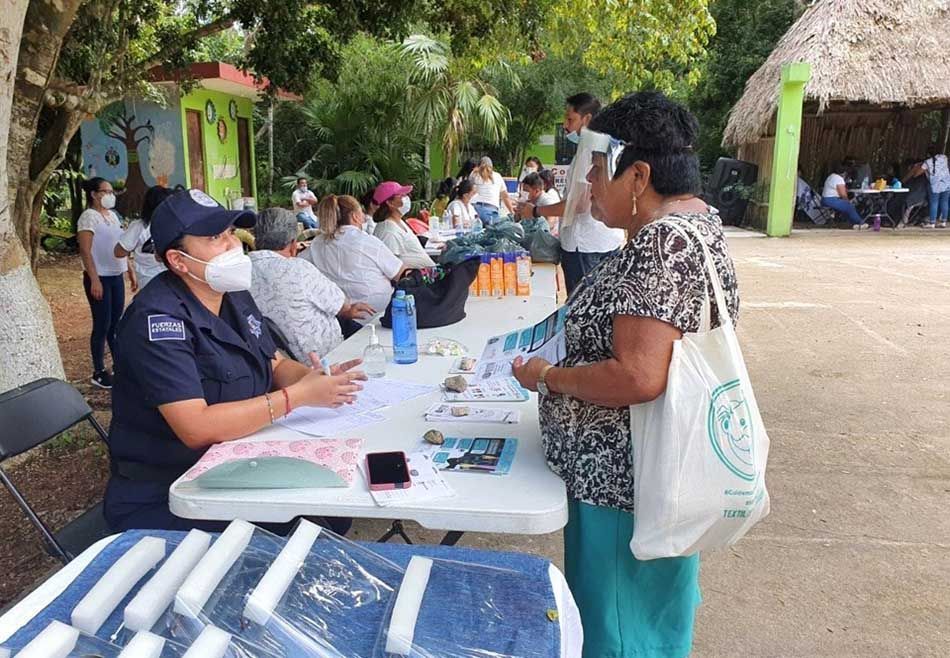 Gobierno de Puerto Morelos lleva brigada social a las comunidades de Delirios y Central Vallarta
