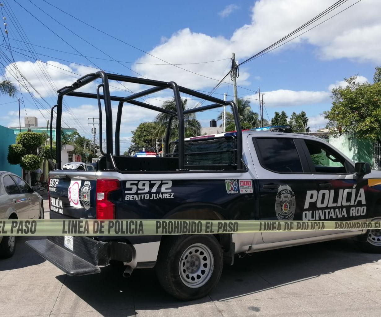 Sorprenden a mecánico y lo asesinan a tiros desde motocicleta en Cancún