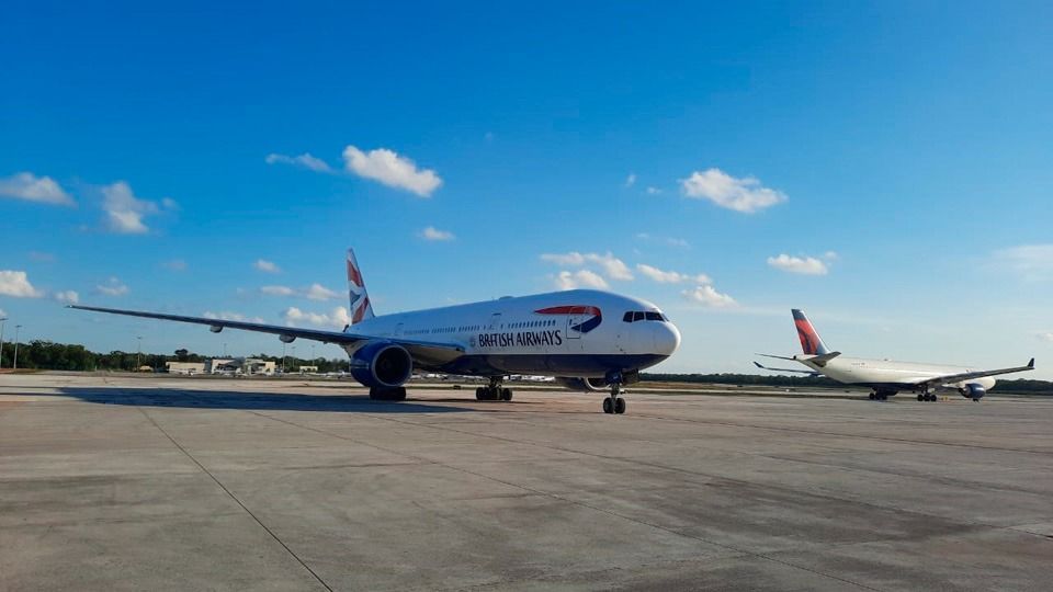 Cancún, puerta de entrada de la reanudación de vuelos de Inglaterra a México a partir del 22 de octubre próximo