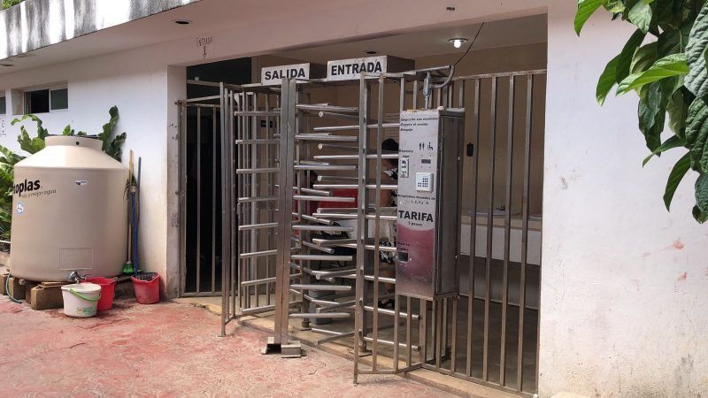 Christian Chagoya se adueñó durante tres años de baño público