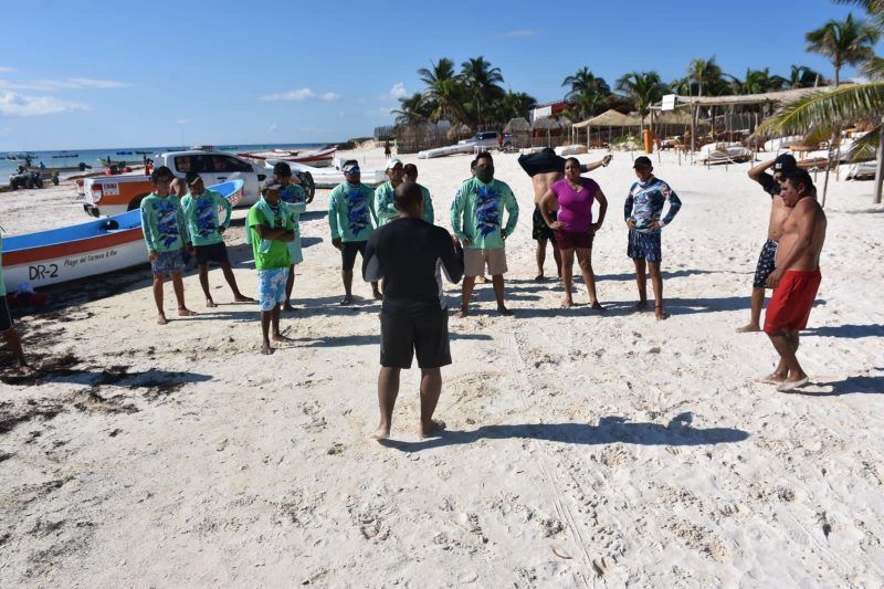 Nuestros visitantes merecen playas limpias y gente capacitada: Marciano Dzul