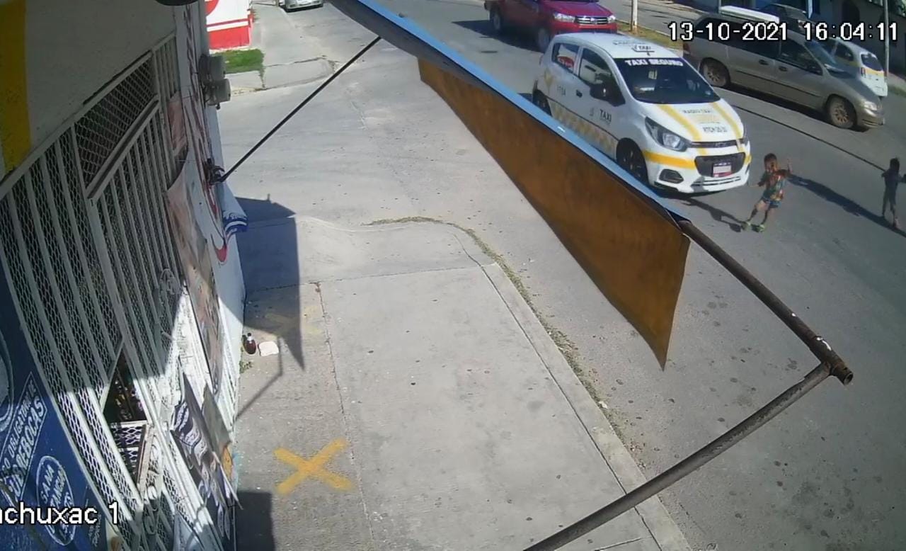 Taxista deja en coma a niño y huye