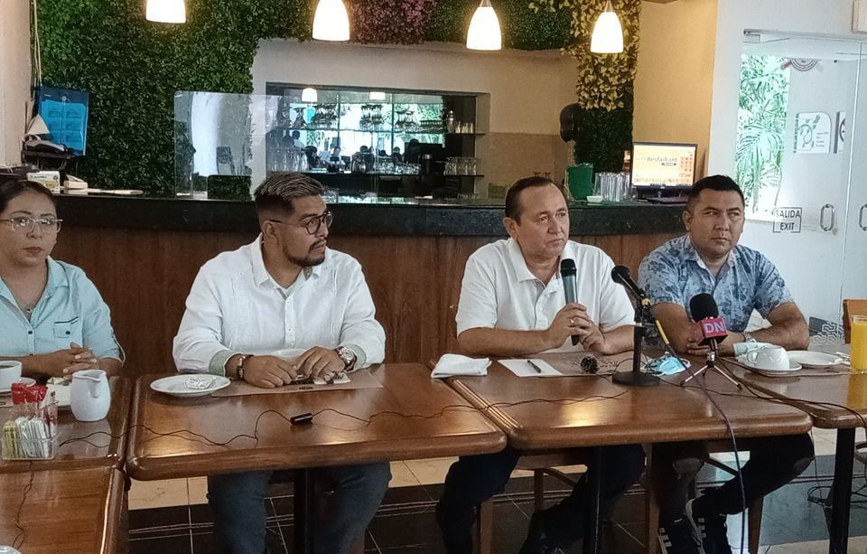 Ex edil de Lázaro Cárdenas anuncia en Chetumal que quiere candidatura del PAN, de cualquier «otra fuerza política», para Gobernador
