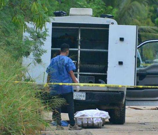 Salía a trabajar esta mañana y encontró cuerpo de un hombre ejecutado tirado en una calle de Cancún