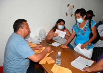 Pagan quincenas atrasadas a trabajadores de José María Morelos