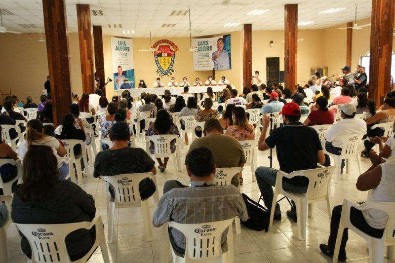 Azucareros reconocen labor de Luis Alegre