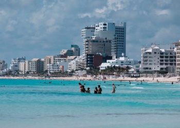 Carlos Cardín resalta la fortaleza de Cancún, un destino visto como la esperanza de muchos