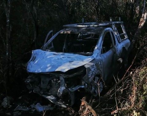 Se salva de morir calcinado dentro de su camioneta