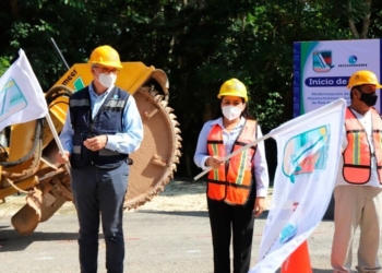 Ayuntamiento de Puerto Morelos activa obra de introducción de la red potabilizadora en comunidad de Puerto Morelos