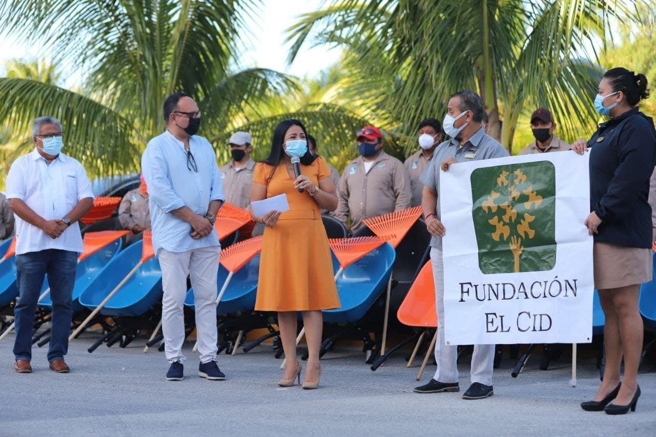 La Fundación El Cid entrega al Ayuntamiento de Puerto Morelos herramientas de trabajo