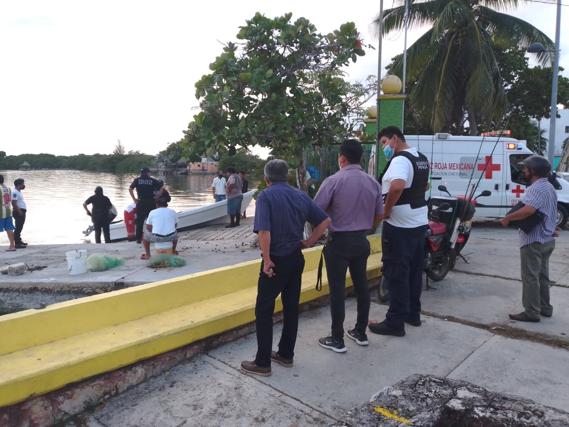 Llega herido de bala a Muelle de Pescadores en la bahía de Chetumal, dice que le dispararon en Belice