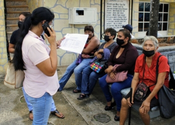 Apoyan a mujeres de Puerto Morelos para que se realicen mastografías gratuitas