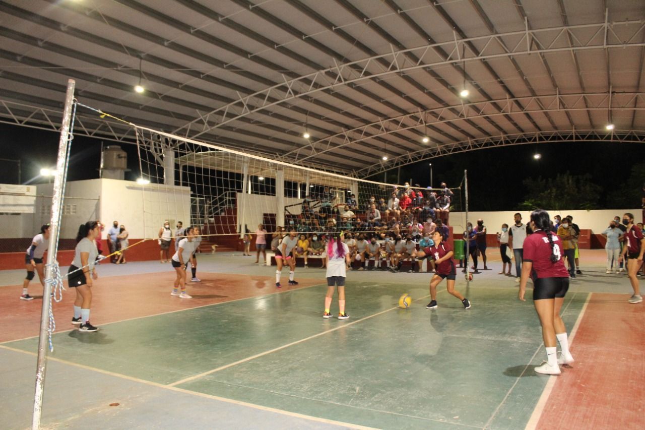 Cobra vida el voleibol en Valladolid, arrancan de nuevo los torneos oficiales