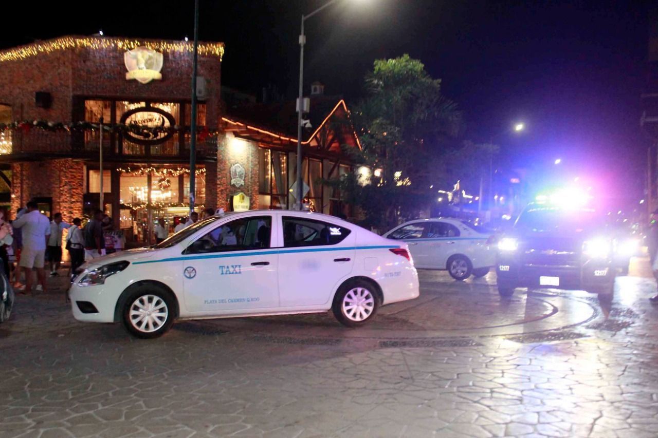 Una joven aborda un taxi al salir de su trabajo y es violada por el taxista en Playa del Carmen