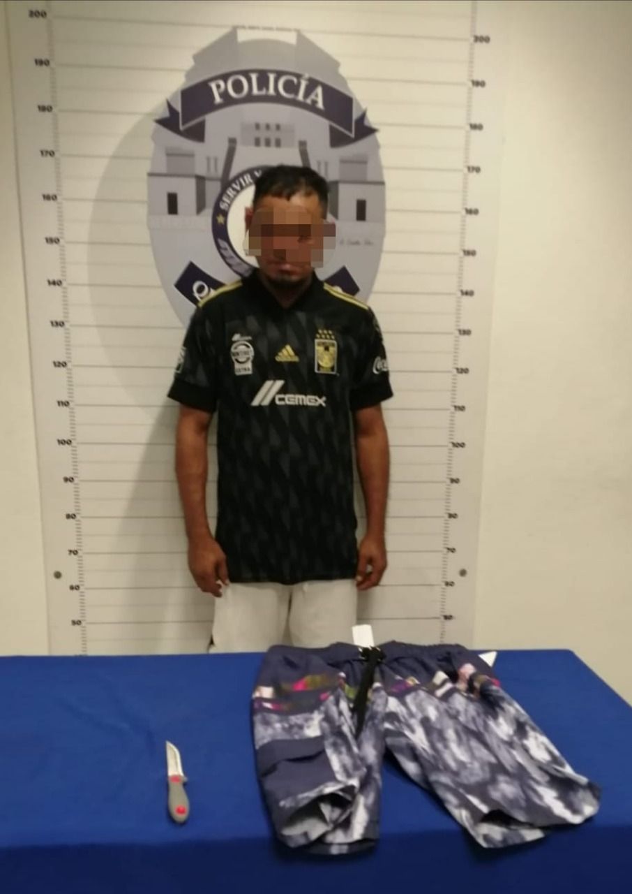 Detienen a sujeto que acuchilló a mujer en tienda de autoservicio en Cancún