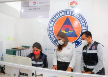 Supervisa Mara Lezama, en visita sorpresa, atención a ciudadanos en oficinas de Protección Civil de B. Juárez
