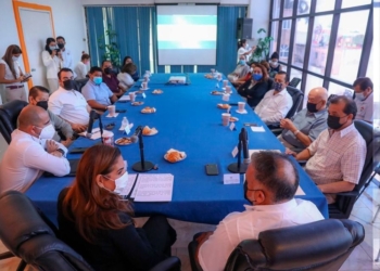 Alcaldesa de Benito Juárez se reúne con comerciantes para hacer eficientes procedimientos administrativos