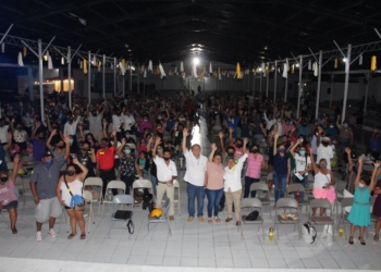 Nivardo Mena convoca a unidad de cozumeleños