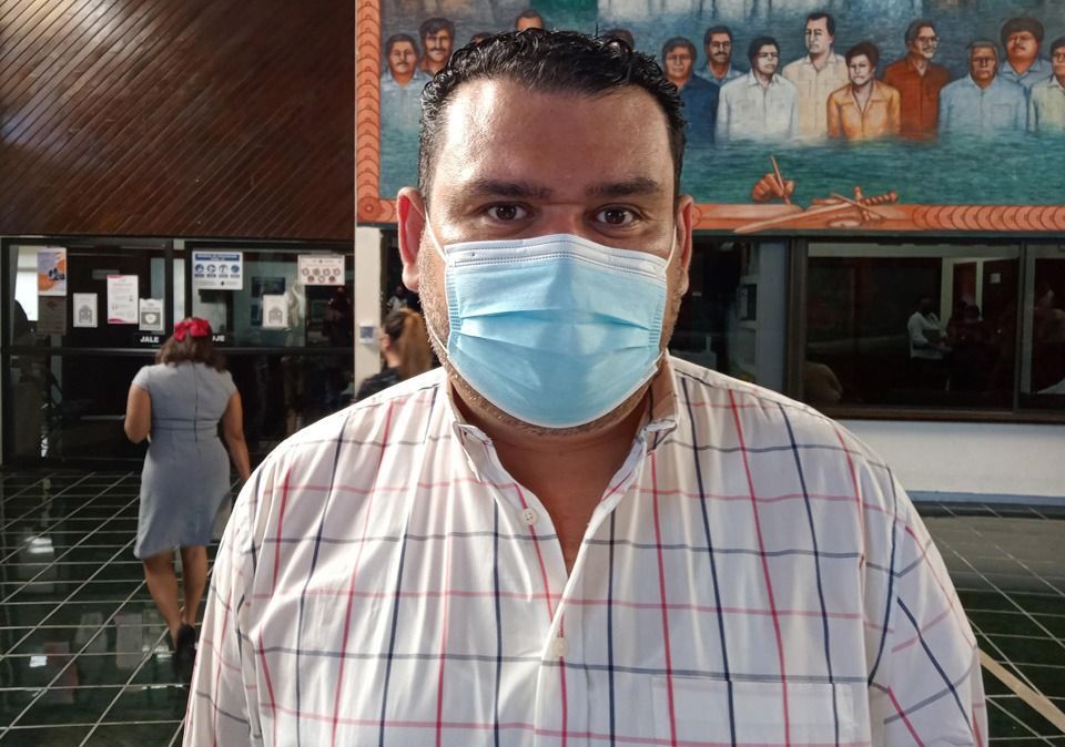 Legislador de Morena pide no estigmatizar a médicos y reconocer su labor, pues «no son dioses»