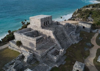 Anuncia AMLO ampliación de la zona arqueológica de Tulum