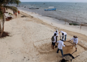 Gobierno de Puerto Morelos da mantenimiento a la infraestructura turística de la Ventana al Mar