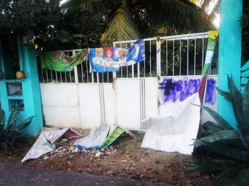 Vándalos aprovechan la oscuridad de la noche para hacer de las suyas en Casa Colibrí