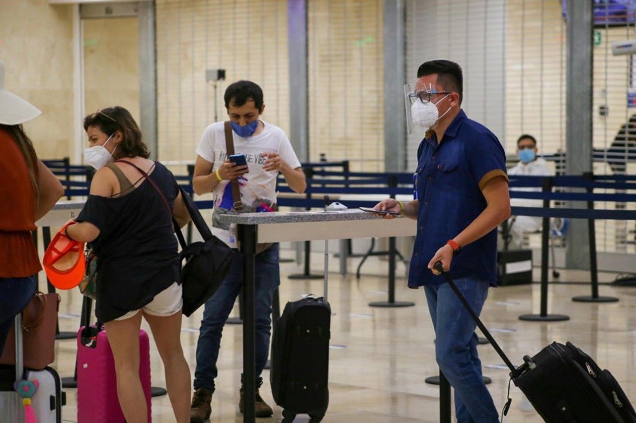 ASUR reporta alza de pasajeros en sus aeropuertos durante noviembre de 2021, respecto a 2019