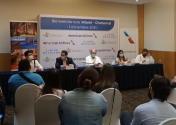 American Airlines inicia formalmente su nueva ruta Miami-Chetumal con 36 pasajeros