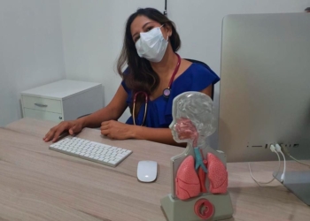 Inmunóloga advierte que la tos crónica puede ser indicativo de alguna enfermedad
