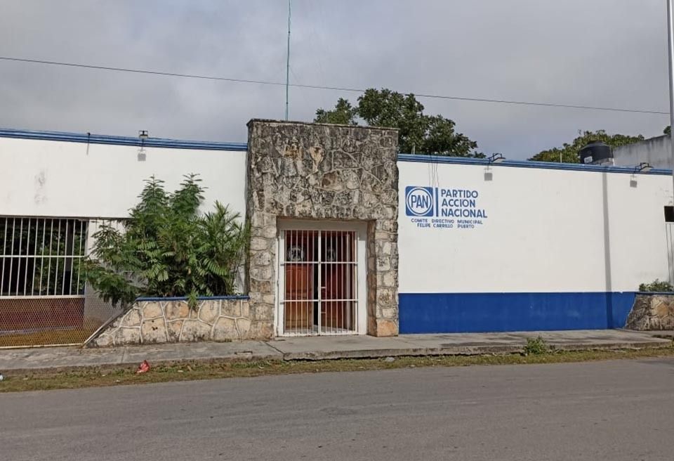 Militancia acusa a ex líder del PAN en Felipe Carrillo Puerto de «aviador» al cobrar aún por no ocupar el cargo