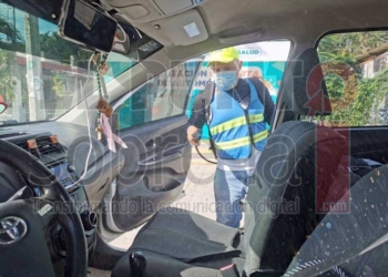 Realizan en Leona Vicario una jornada para desinfectar vehículos de manera gratuita