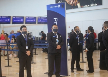 Para este día vuelan al aeropuerto de Cancún 33 aerolíneas con 482 operaciones