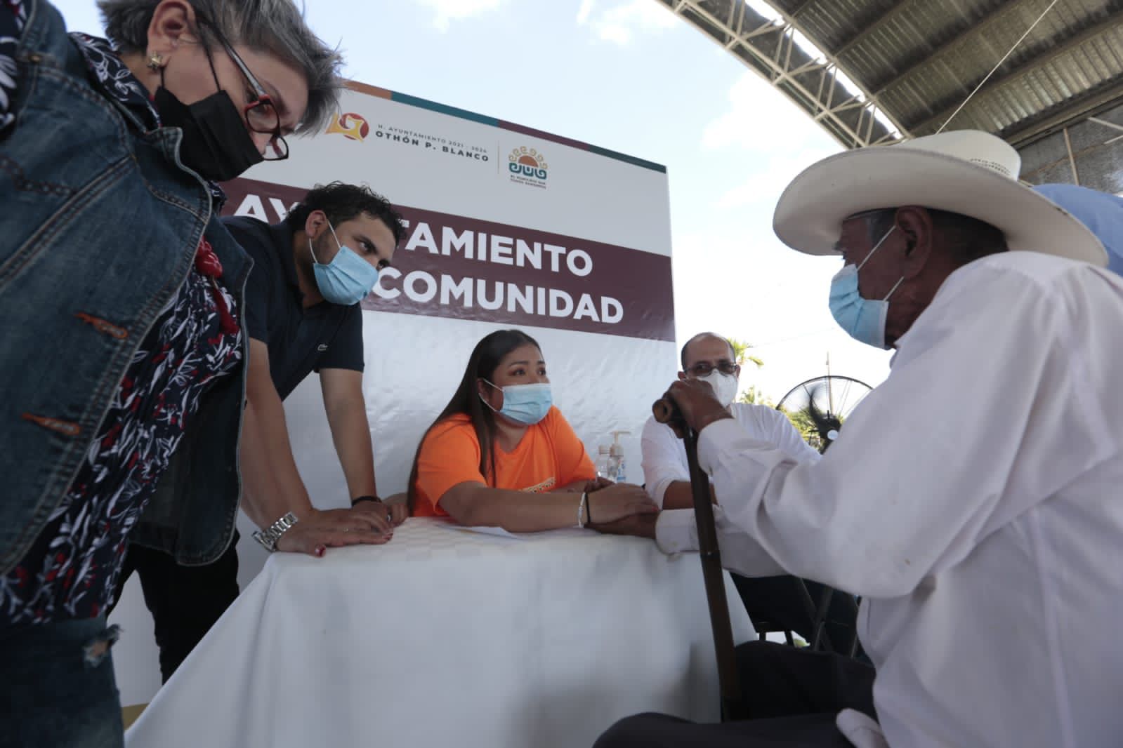 Huay pix brilla de nuevo con el programa «ayuntamiento en tu comunidad»: Yensunni Martínez