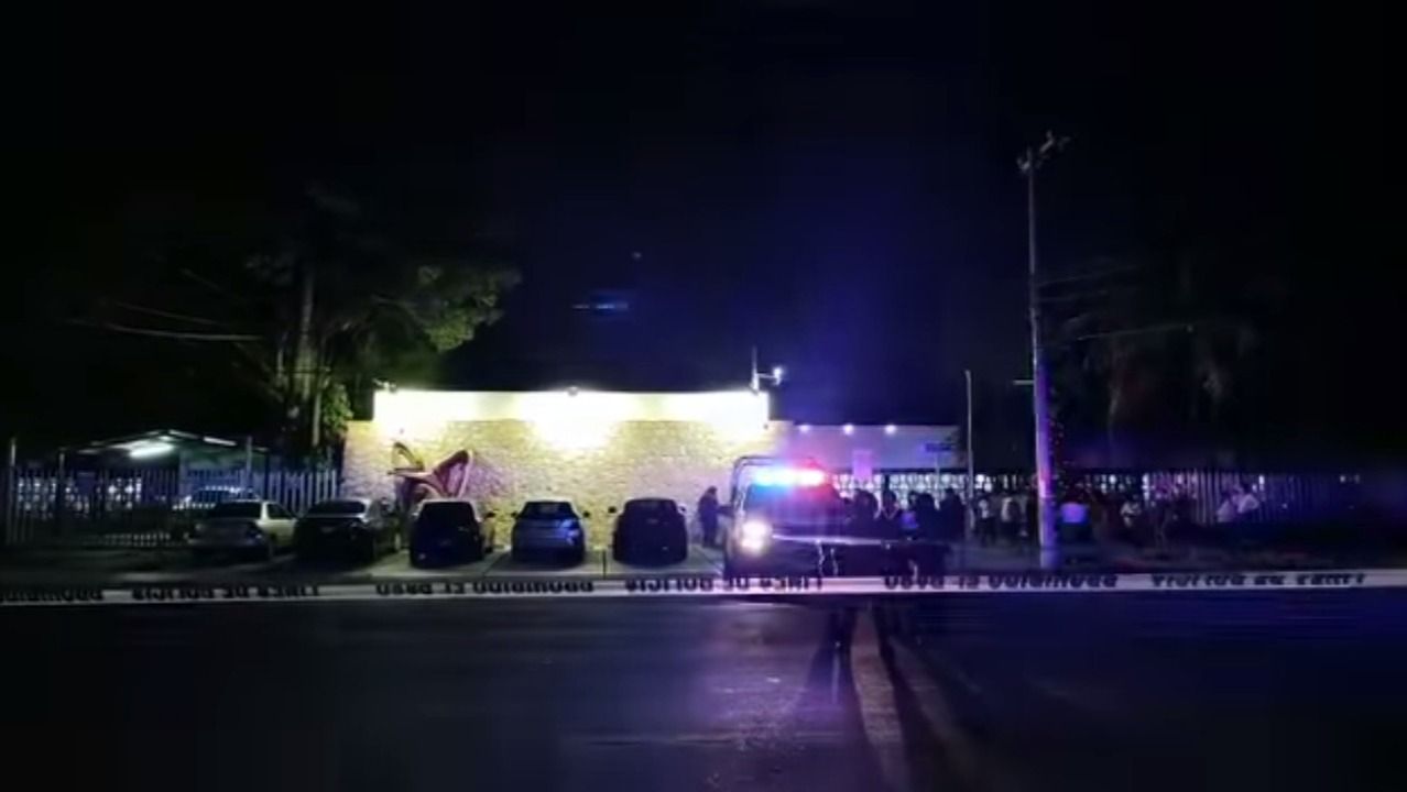 Fiscalía detecta 7 elementos balísticos donde atacaron camioneta del IMSS en Chetumal