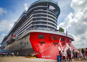 La Apiqroo informa que las navieras acuerdan no paralizar los cruceros por nueva variante de la covid-19