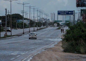 Confirma López Obrador concreto hidráulico para el boulevard Colosio en Cancún 