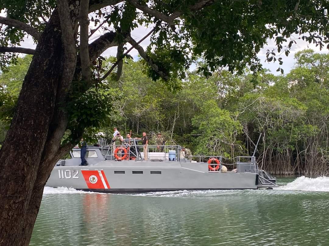Autoridades federales aseguran droga en el río Hondo