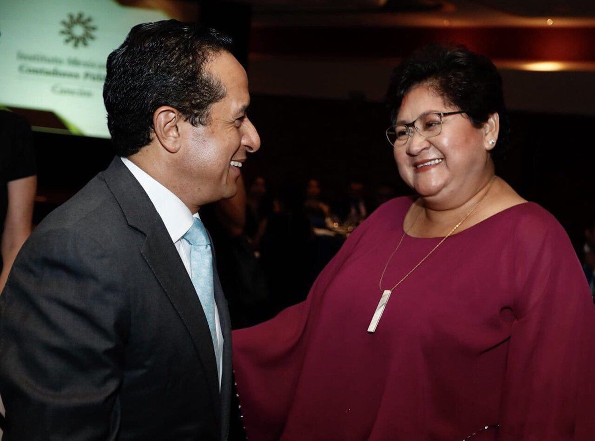 Deja Carlos Joaquín sin bono navideño y aguinaldo a trabajadores del Gobierno del Estado