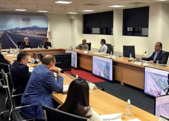 Analizan funcionarios federales proyecto del puente en la laguna Nichupté de Cancún