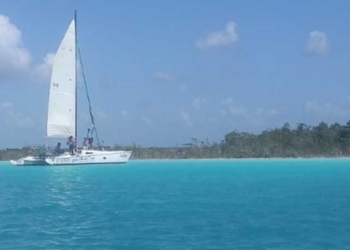 Pide activista regular tema de navegación en Bacalar para mantener sustentabilidad de su laguna