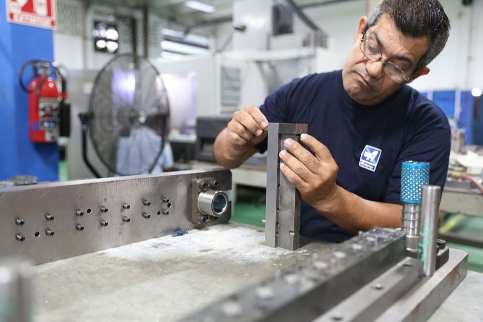 Gobierno yucateco asegura lograr récord histórico en generación de empleos ante el IMSS, pese a pandemia