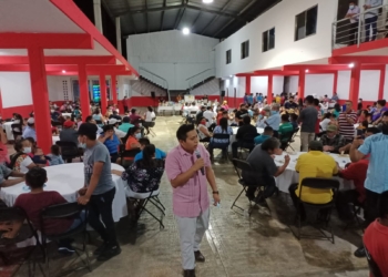 A Reventar Posada De Xiximaak: Cientos de sus amigos se dieron cita para celebrar la Navidad