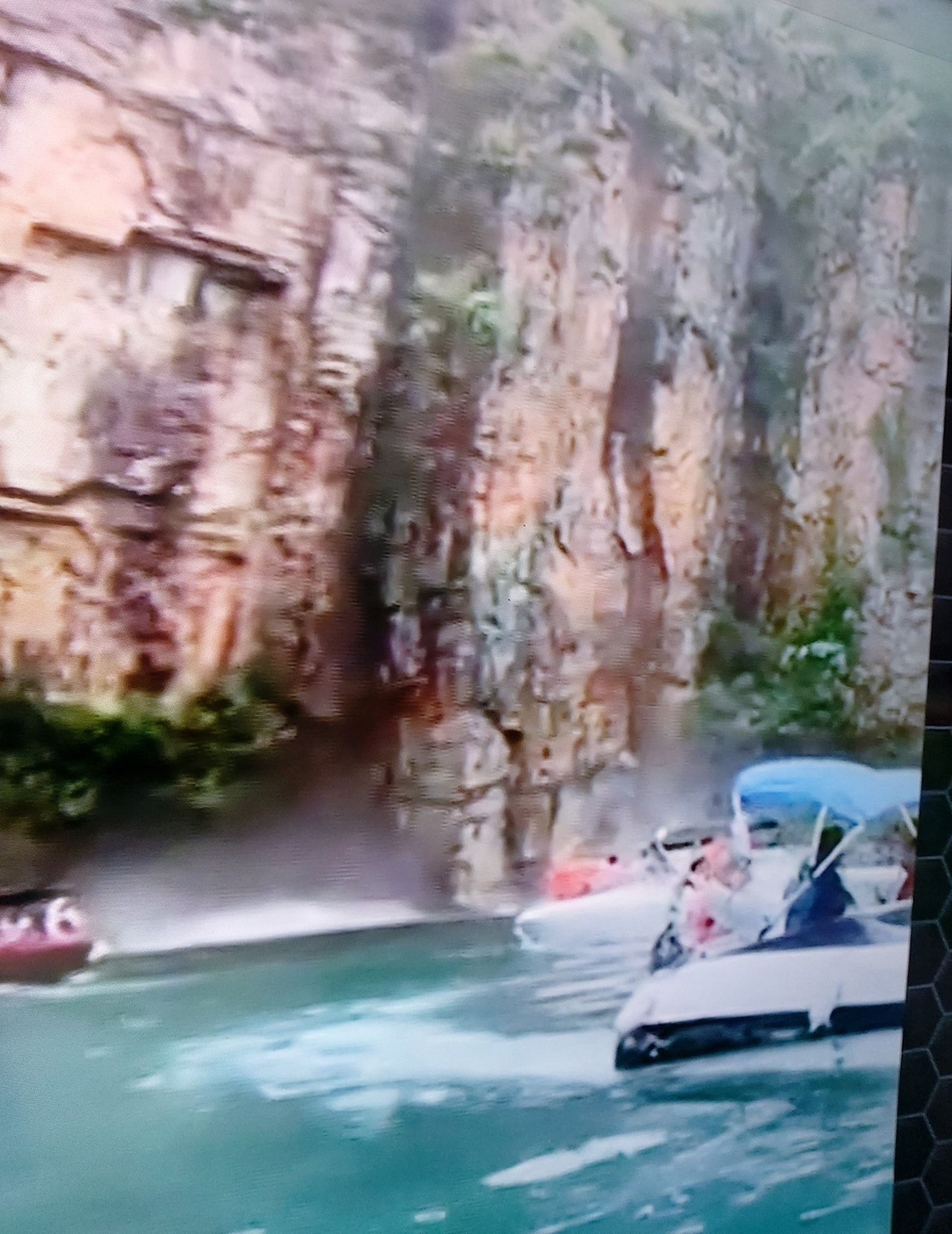 Muertos, heridos y desaparecidos por desprendimiento de peñasco en Brasil