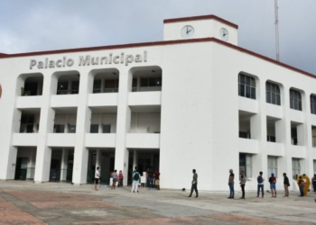 Ayuntamiento de Othón P. Blanco suspende labores a 600 trabajadores por carencia de recursos
