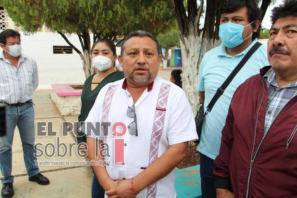 Comuneros inconformes retienen a funcionarios municipales en Sabán, José María Morelos; edil advierte aplicación de la ley