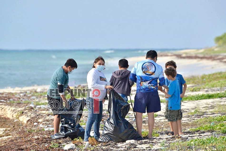 Fundación recolecta 123 kilogramos de residuos sólidos en su primera actividad de 2022 en playas de Cozumel