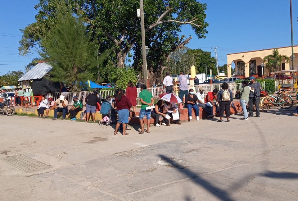 Población de Lázaro Cárdenas se resiste a asumir medidas sanitarias aún en color naranja del semáforo epidemiológico