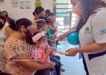 Médicos de Felipe Carrillo Puerto festejan a niños por Santos Reyes